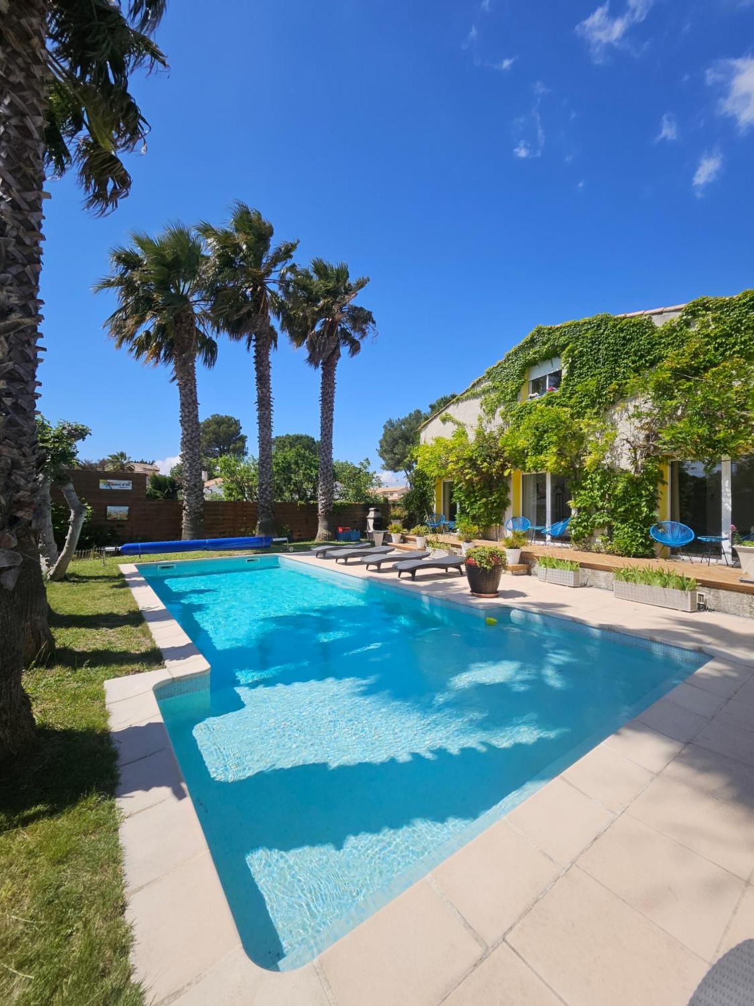 Belle Villa Lespignan Exterior photo