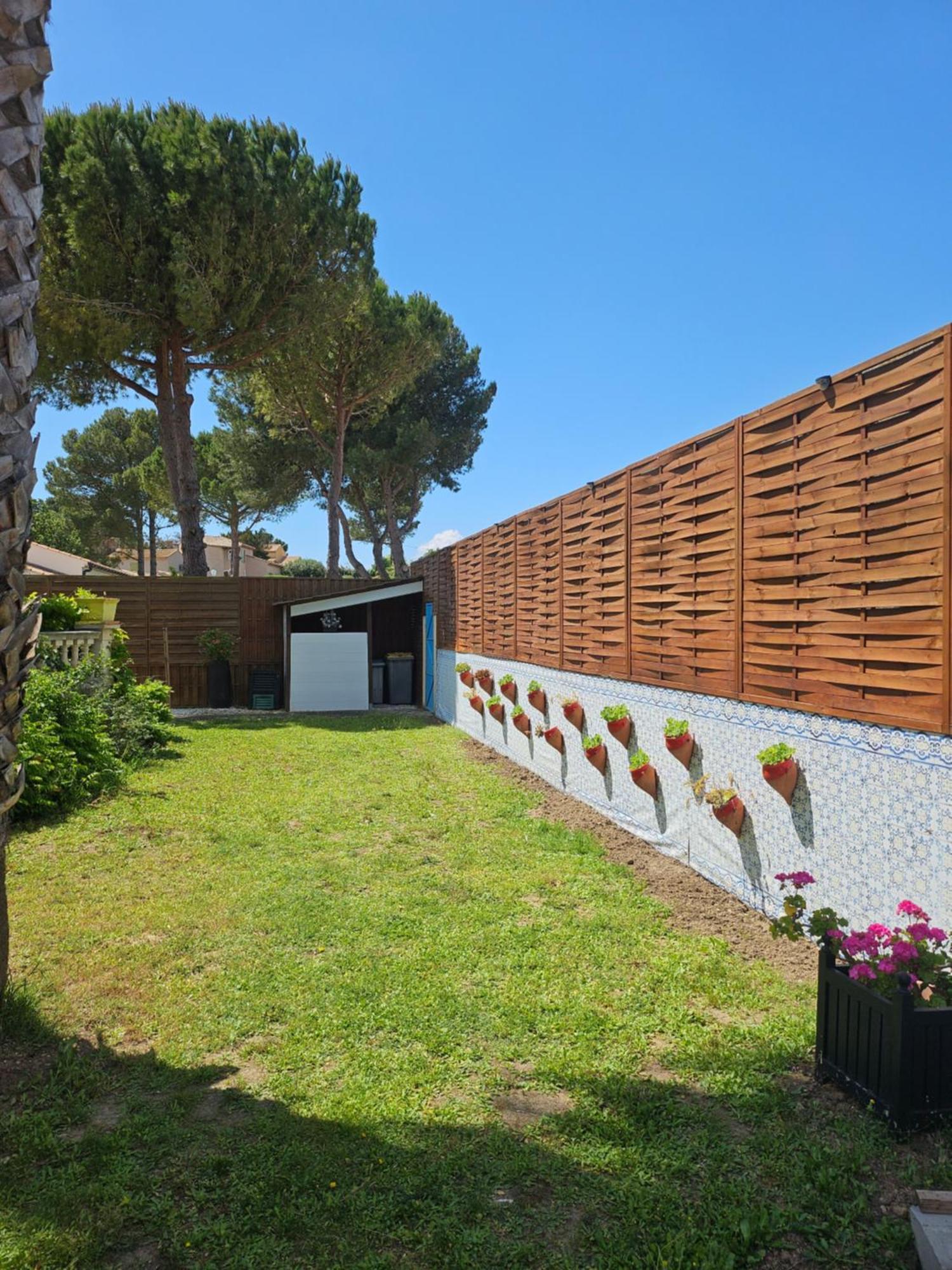 Belle Villa Lespignan Exterior photo