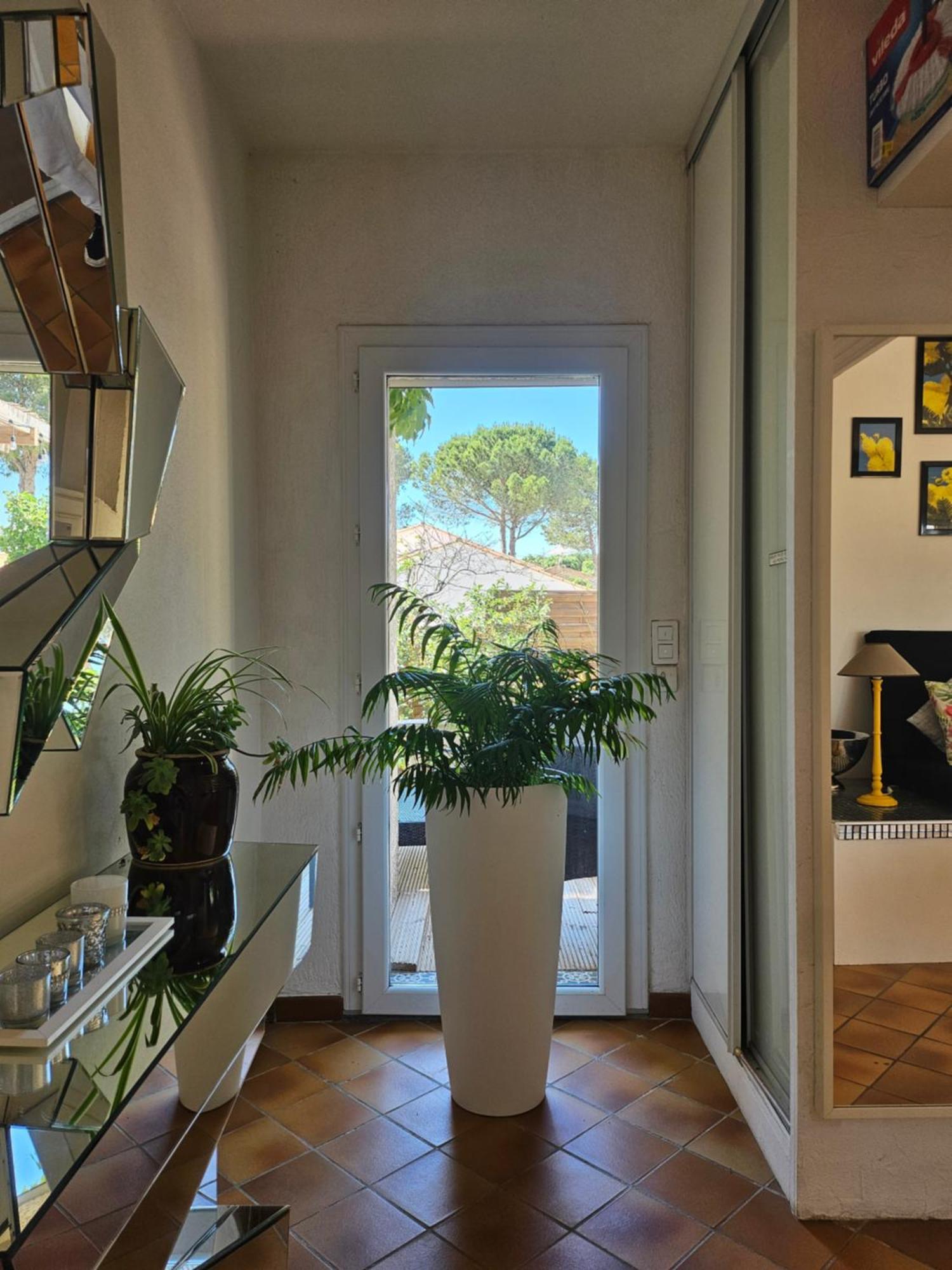 Belle Villa Lespignan Exterior photo